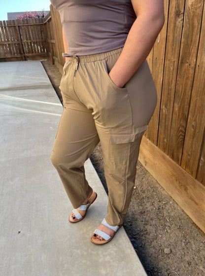 Tan cargo pants (High waist)